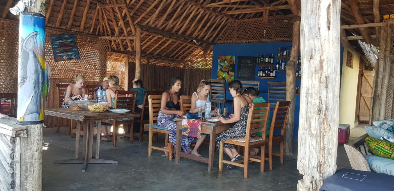 Ushongo Bandas Lodge *